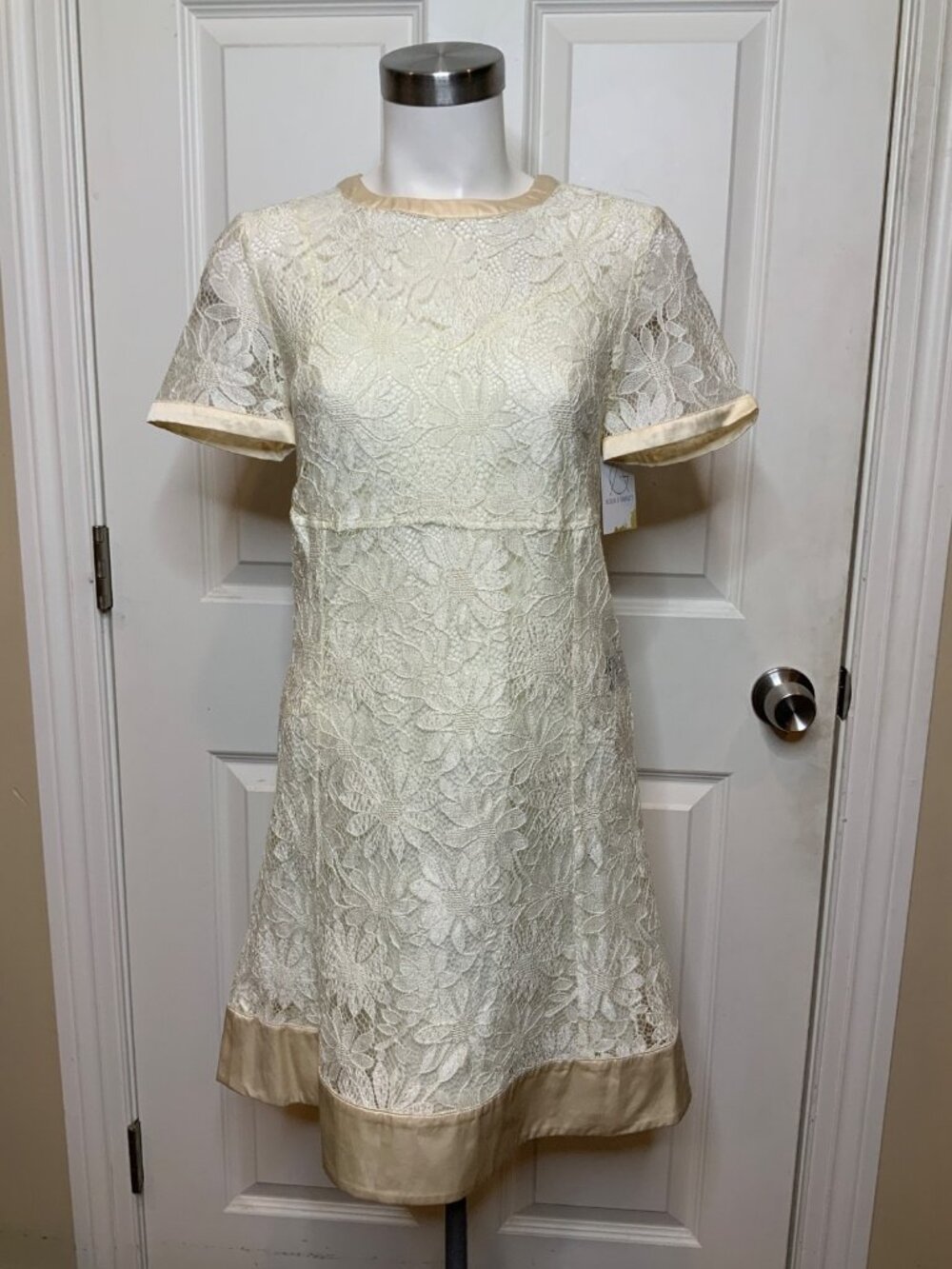Marc by Marc Jacobs Cream Floral Lace Silk Blend Trim Dress W/ Slip, Size 2